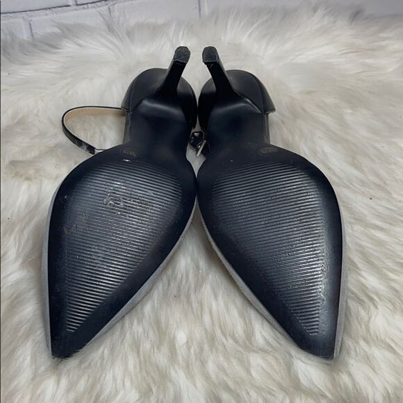 BCBGeneration Dillyn Grey Ankle Strap Heels Sz 7.5 - Picture 6 of 7